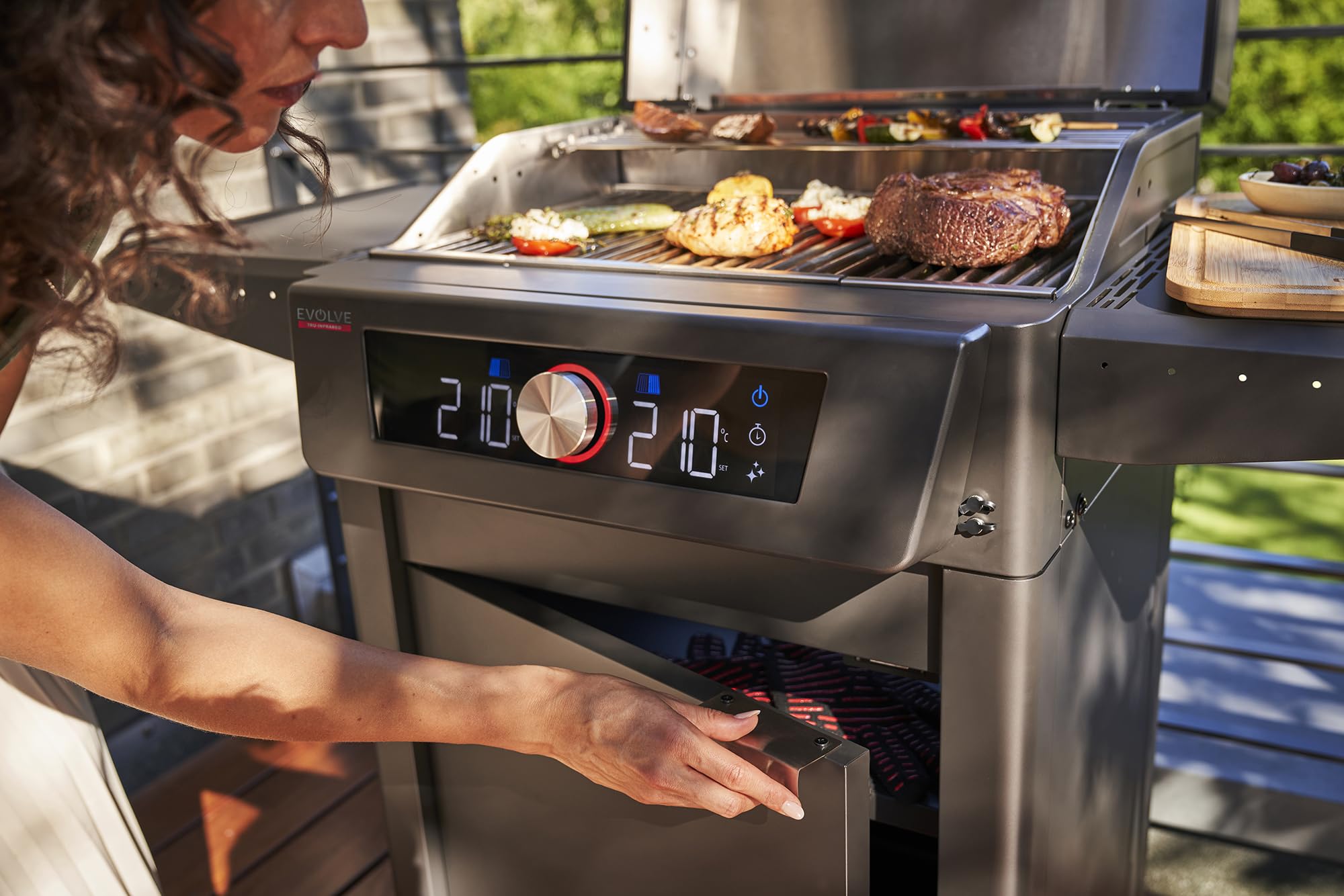 Char-Broil Evolve Electric E-Power Grill, 90°C-370°C, APP Control, Cleaning Function