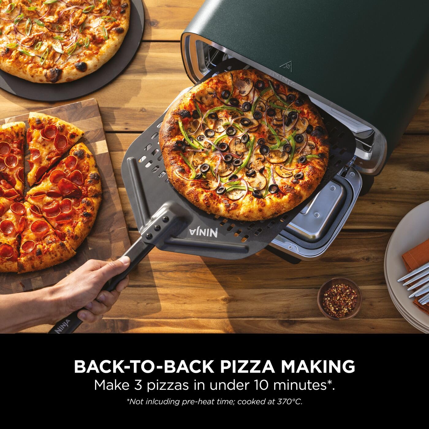 Ninja Woodfire Electric Outdoor Oven, 8-in-1 Pizza Oven, High-Heat Roaster & BBQ Smoker with Roast Rack, Pro-Heat Tray, Pizza Stone,Wood Pellets & Scoop, Electric,6 Pizza Settings,Burnt Orange OO101UK