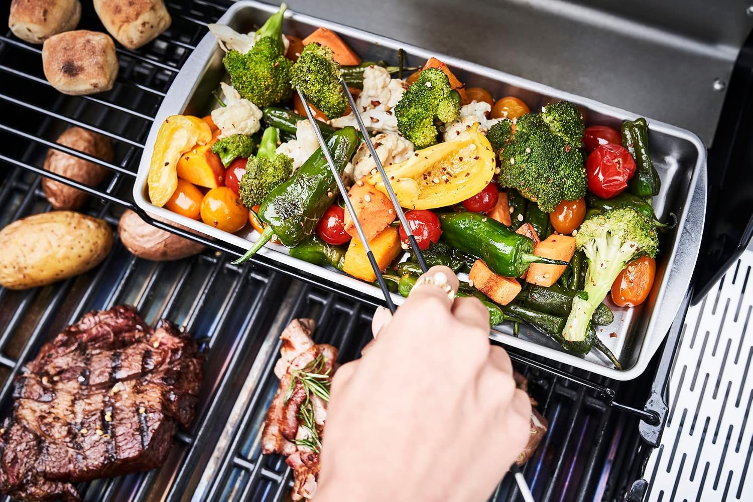 Char-Broil Advantage PRO S 3-3 Burner Gas Barbecue Grill with TRU-Infrared Technology and 900 °C Sear Burner Stainless Steel