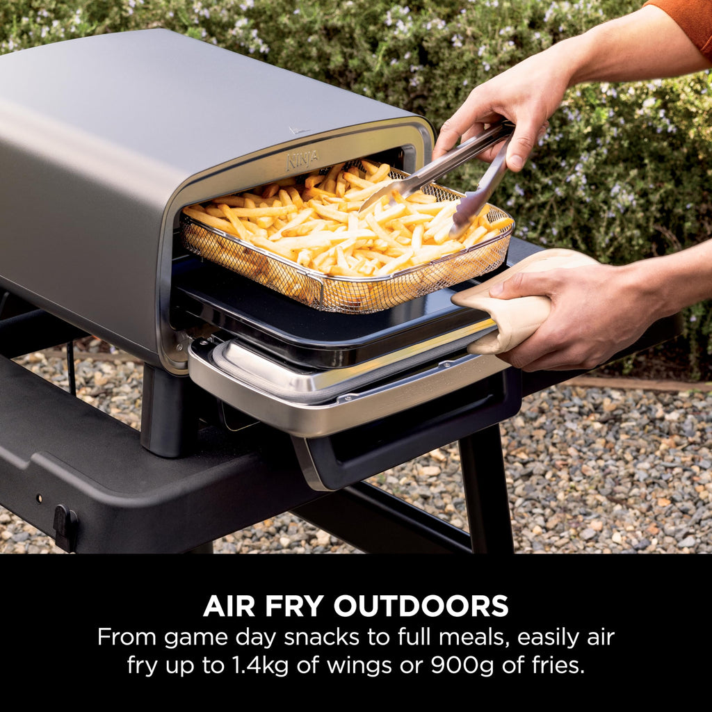 Ninja Woodfire Electric Outdoor Oven, 8-in-1 Pizza Oven, High-Heat Roaster & BBQ Smoker with Roast Rack, Pro-Heat Tray, Pizza Stone,Wood Pellets & Scoop, Electric,6 Pizza Settings,Burnt Orange OO101UK
