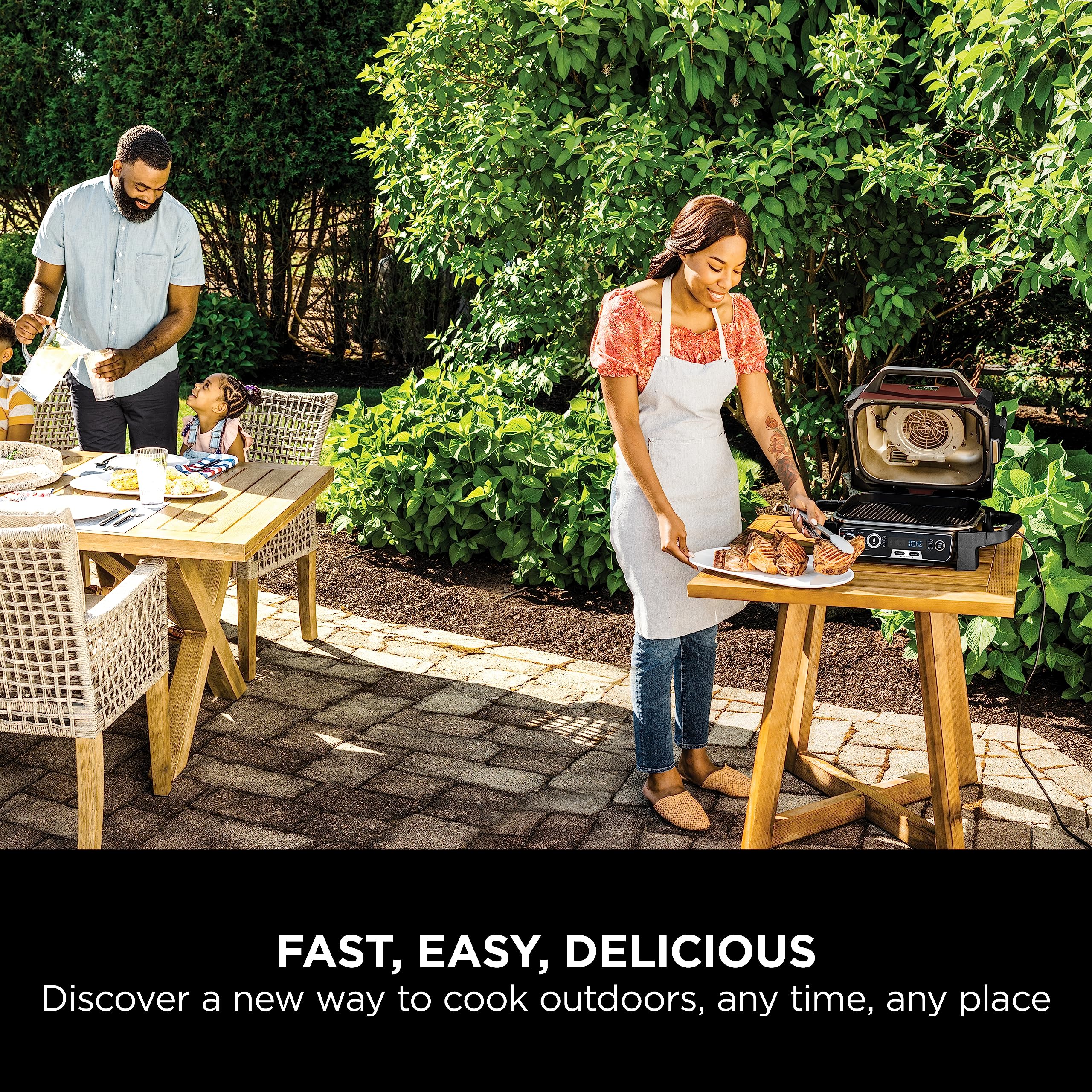 Ninja Woodfire Pro Connect XL Electric BBQ Grill and Smoker with App Control, Digital Probe, Large 7-in-1 Outdoor Grill and Air Fryer with Woodfire Pellets, Weather Resistant, Blue and Black OG901UK